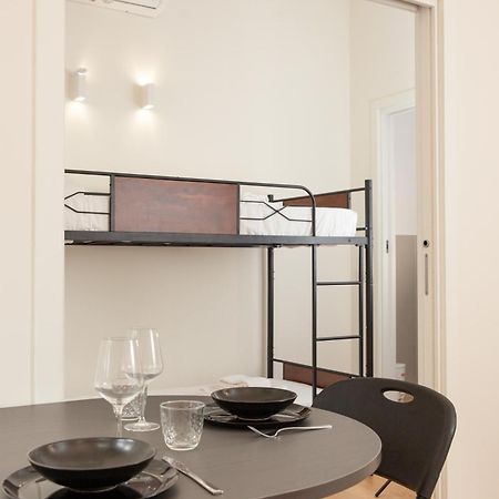 Klimt Central Station - Two Room Apartment Milánó Kültér fotó