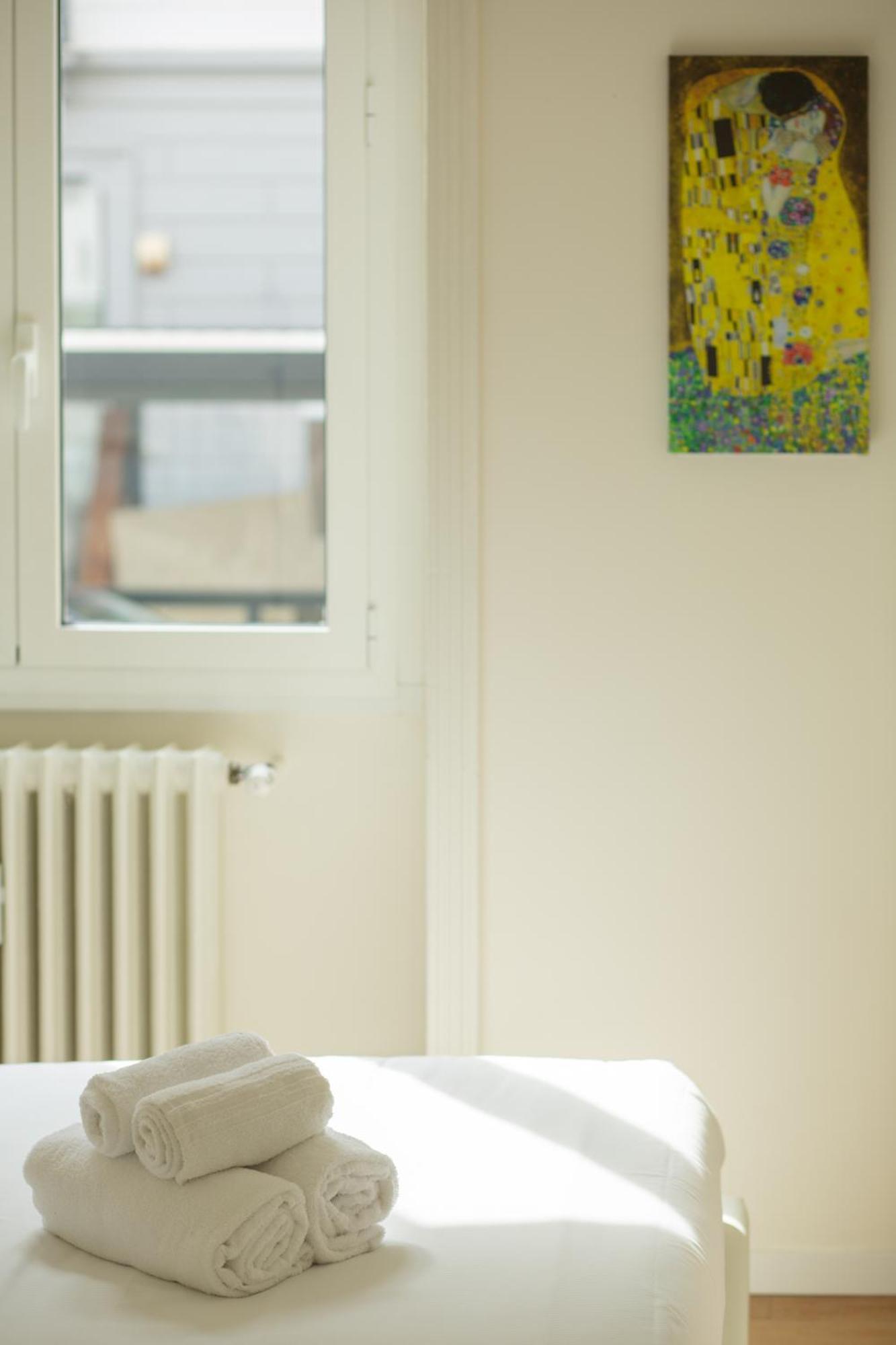 Klimt Central Station - Two Room Apartment Milánó Kültér fotó