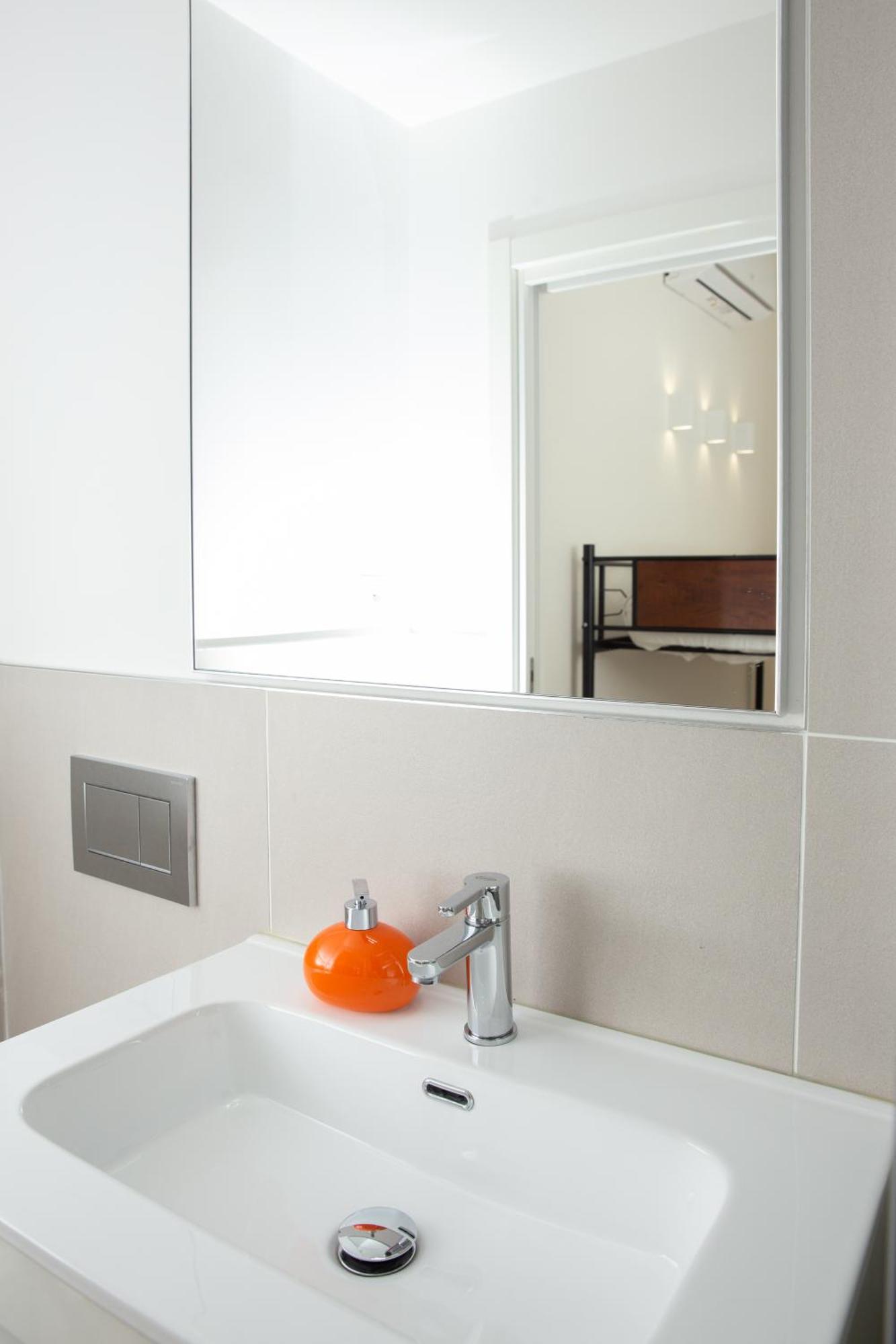 Klimt Central Station - Two Room Apartment Milánó Kültér fotó